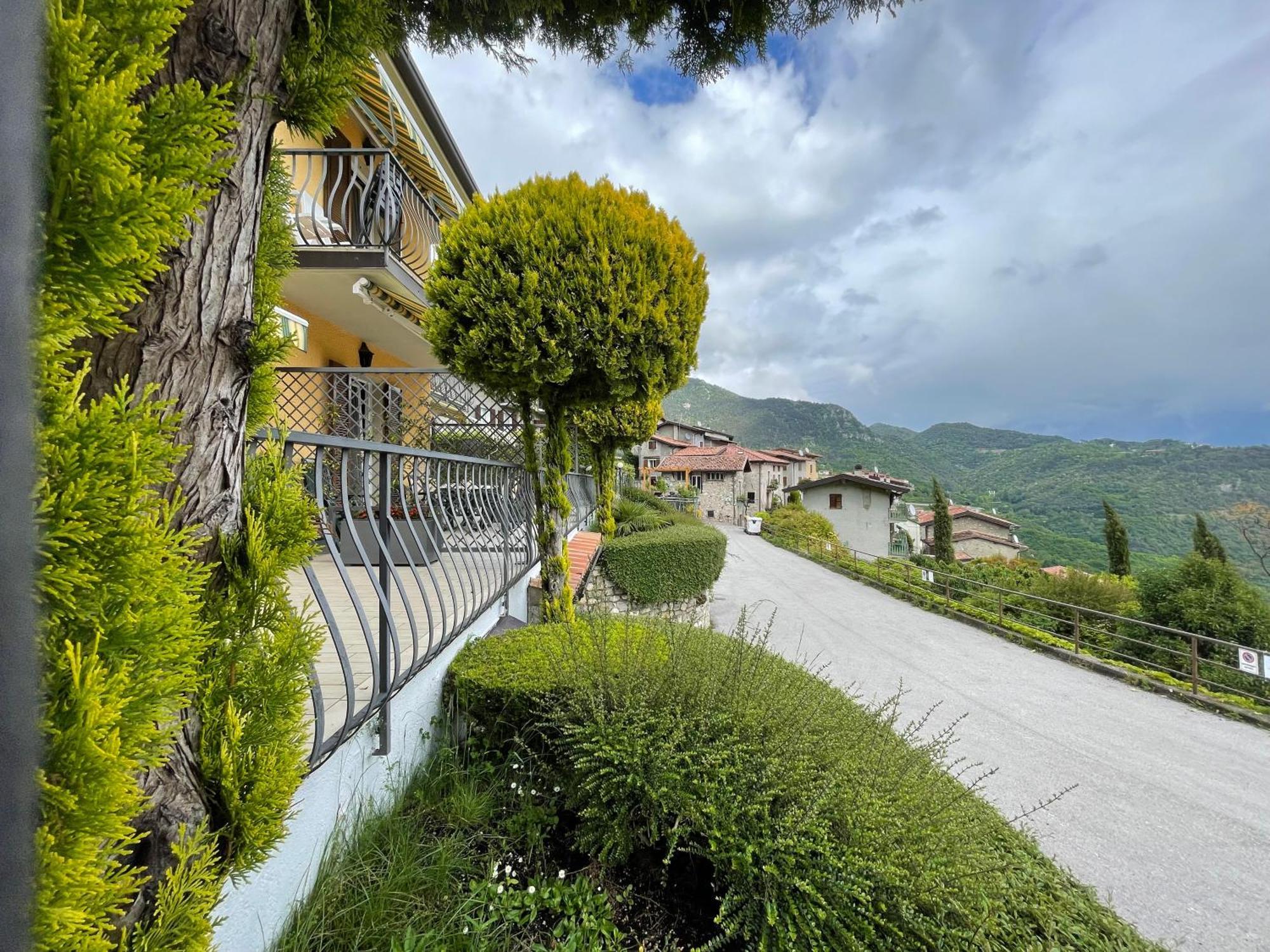 Casa Vacanze Sole Tremosine Esterno foto